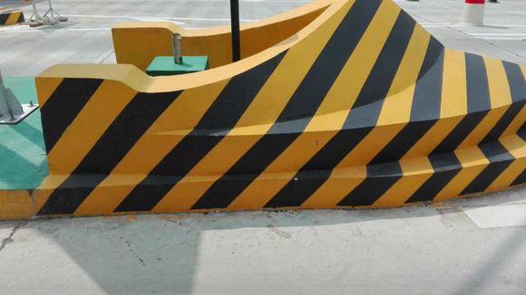 高速收費(fèi)島模具案例