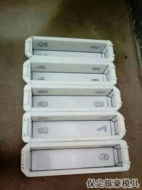 標(biāo)志樁模具